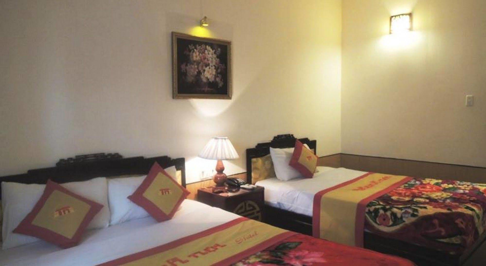 Thanh Noi Hotel Hué Extérieur photo